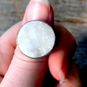 NWOT sterling silver round white druzy cocktail ring with double band gift